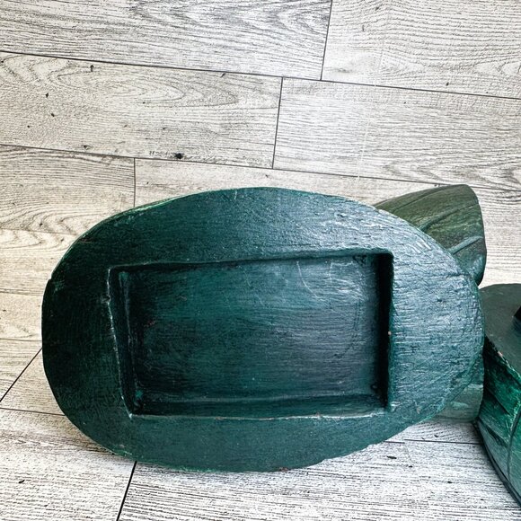 Hand Carved Hand Painted 2 Piece Green Wooden Rooster Trinket Box - Picture 9 of 11